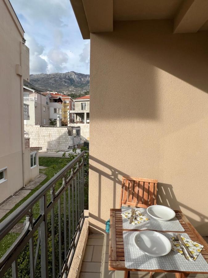 Ksenia Guesthouse Apartments And Studios Budva Exterior foto