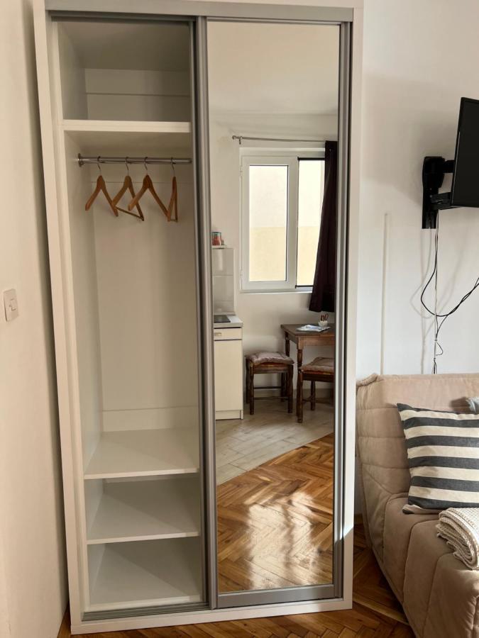 Ksenia Guesthouse Apartments And Studios Budva Exterior foto