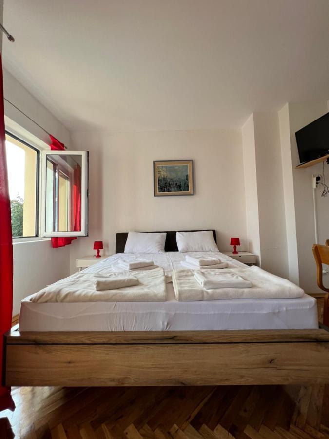Ksenia Guesthouse Apartments And Studios Budva Exterior foto
