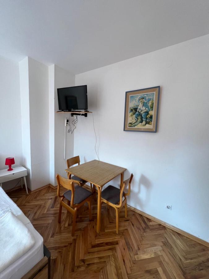 Ksenia Guesthouse Apartments And Studios Budva Exterior foto