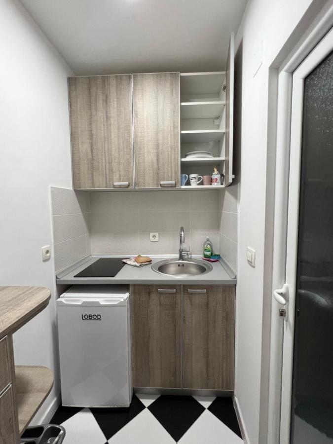 Ksenia Guesthouse Apartments And Studios Budva Exterior foto
